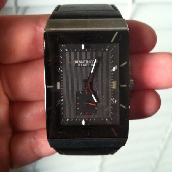Kenneth Cole reaction watch
