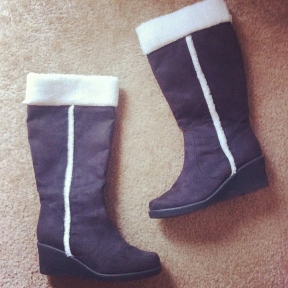 SOLD SOLD SOLD IN BUNDLE.  Gap Wedge Boots