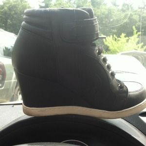 Candies sneakers with heel