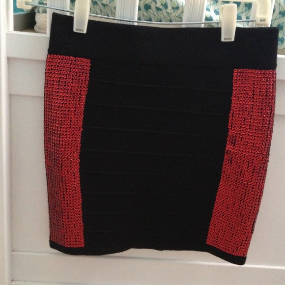 Black and Red Sequin Skirt - Picture 1 of 4