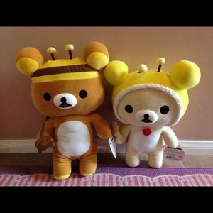 Rilakkuma Pair. Original Japanese ❤❤  honey bee