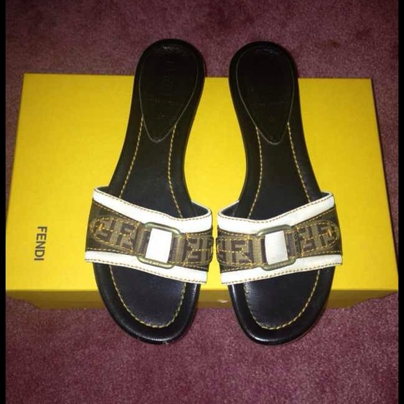 Price reduce 100authentic fendi sandal