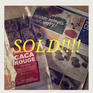 4squares of LUSH henna caca rouge.