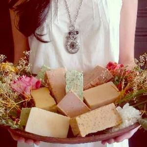 🐐🌷HOMEMADE GOATS MILK SOAP🐐🌷