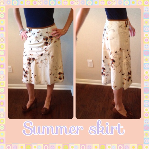 Knee-length floral skirt - worn once