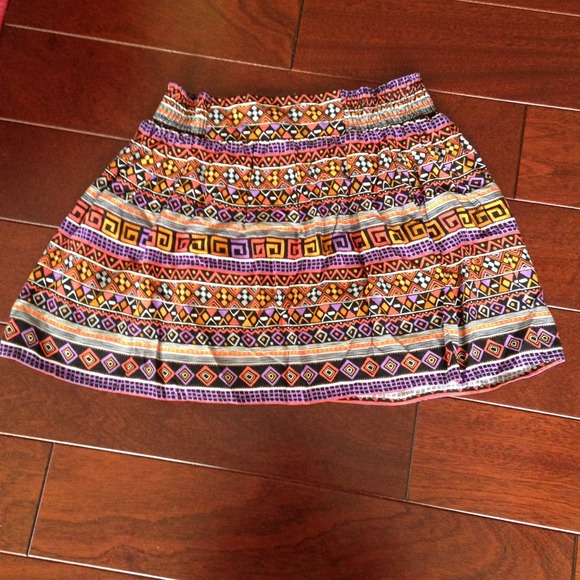 ❌SOLD❌Forever 21 Aztec skirt