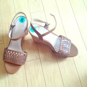 NEW! BCBGeneration tan/brown wedge heels
