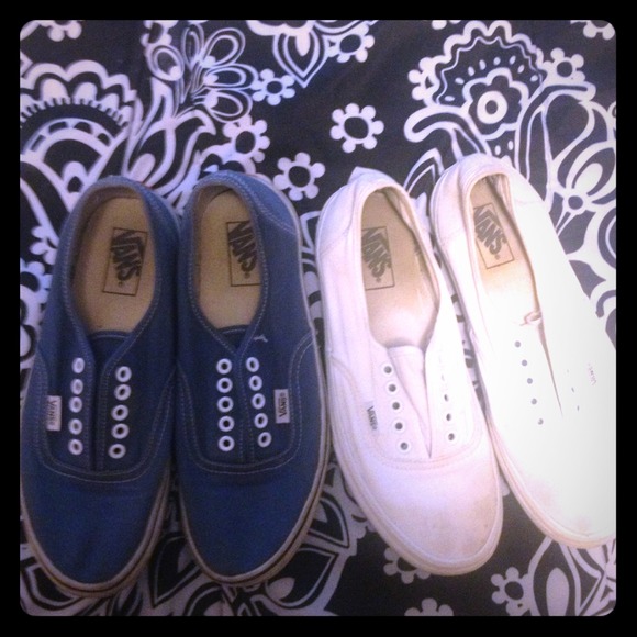 2 women's 9.5 or mens sz 8 vans!