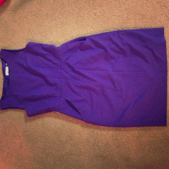 Flattering, comfortable, and stylish plum dress.