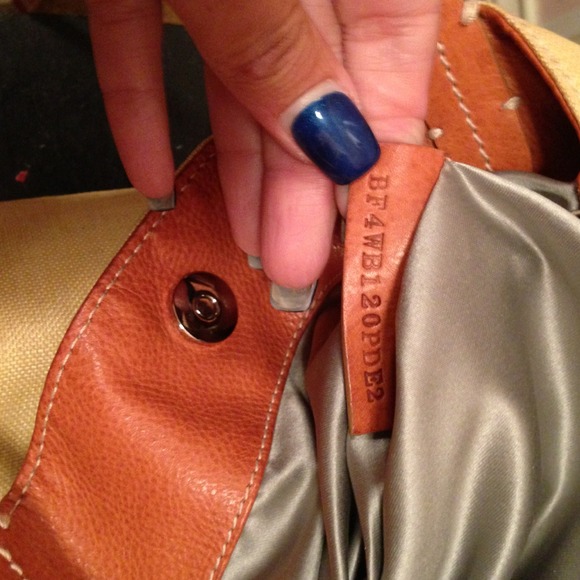 ❤️🔥Valentino   bag with flower - Picture 4 of 4