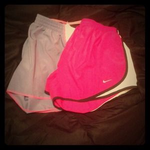 🎀🎀BUNDLE🎀🎀 Nike shorts!