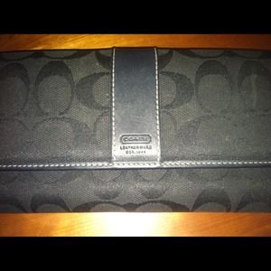 REDUCED!!! Coach Wallet- 💯💯Authentic