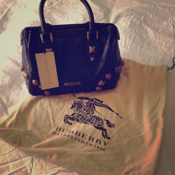 Authentic burberry make an offer!!