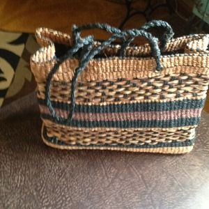 Woven straw tote bag