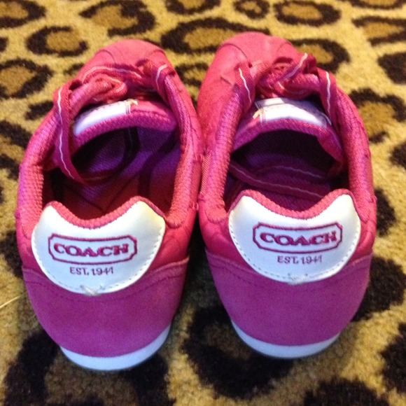 Pink coach shoes 🎀 SOLD ! - Picture 2 of 4