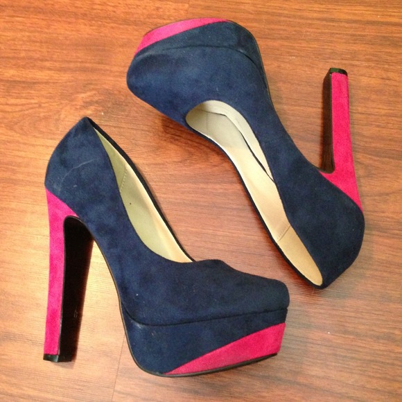 Color-block Pumps