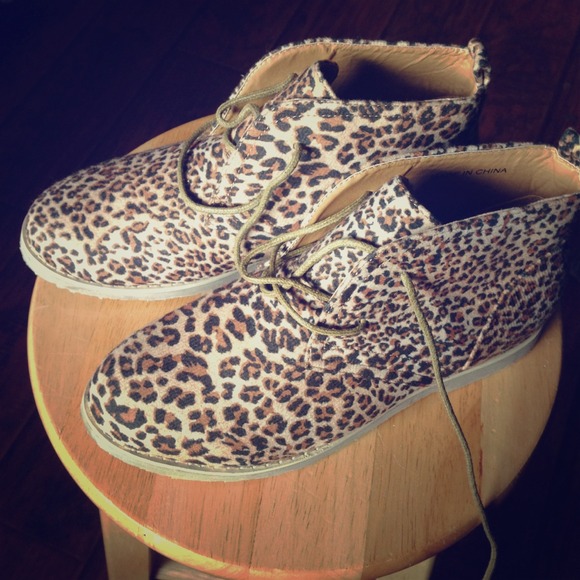 Forever 21 Leopard print shoes