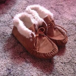 Moccasin boots
