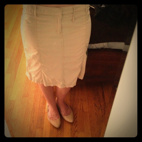 American Eagle Outfitters khaki skirt 100% cotton