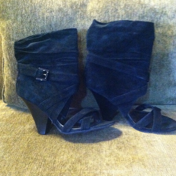 Chinese laundry size 7.5