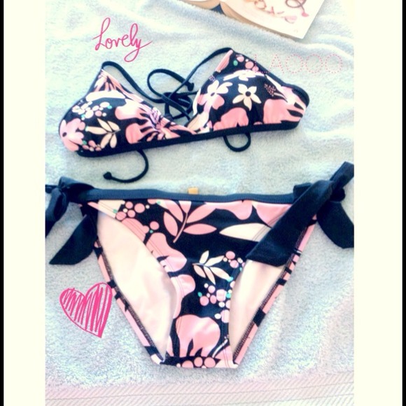 Bikini😊