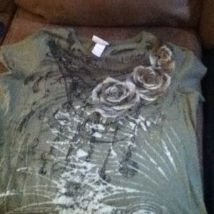 Short sleeve tan rose green shirt