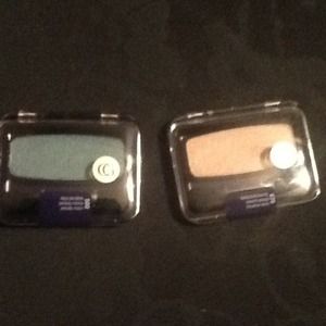 Cover girl makeup duo.