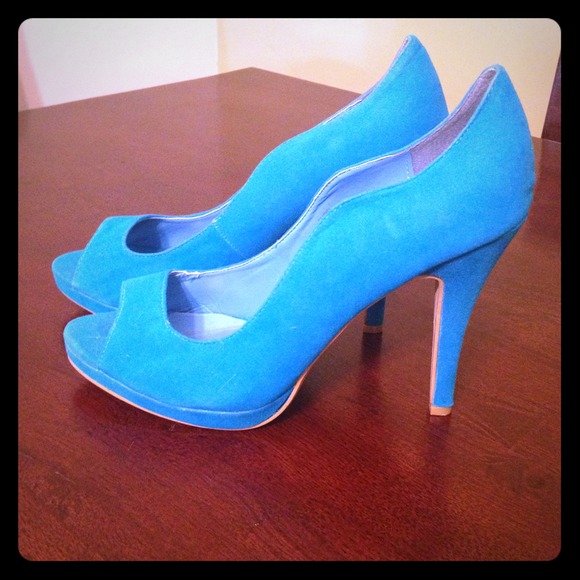 Charming Charlie's suede pumps