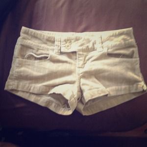 Kaki shorts