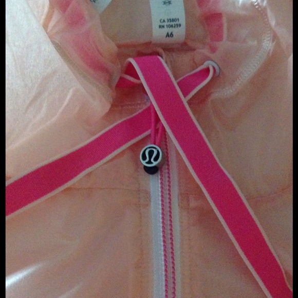 🚫sold in bundle Lululemon transparent jkt - Picture 2 of 4