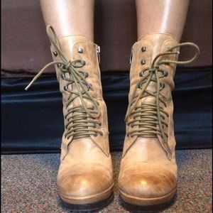 Franco Sarto ankle booties size 8