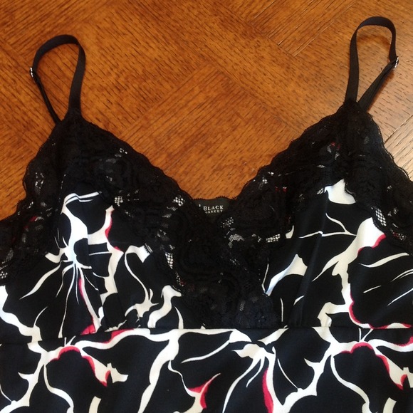 White House/Black Market Black lacy Cami - Picture 2 of 4