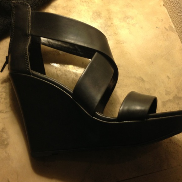 Black wedges - Picture 3 of 4
