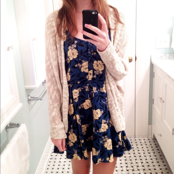 SOLD***UO Slouchy Sweater