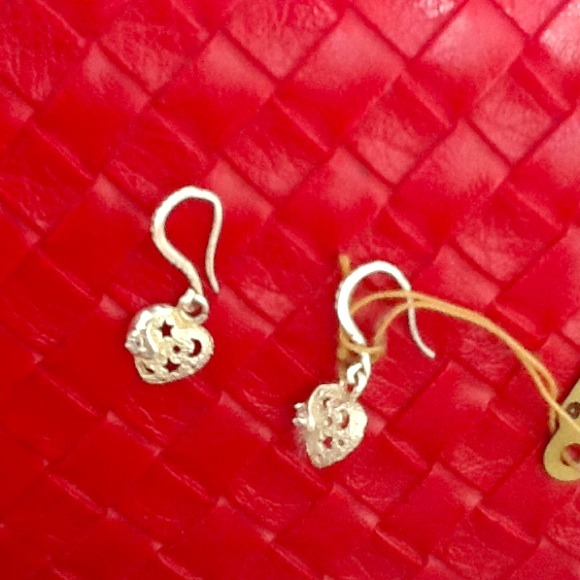 Tiny heart silver earrings - Picture 1 of 3