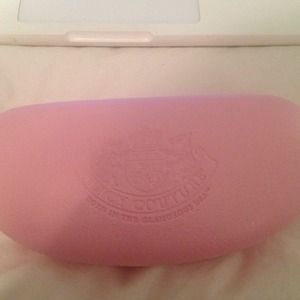 Juicy couture pink sunglasses case