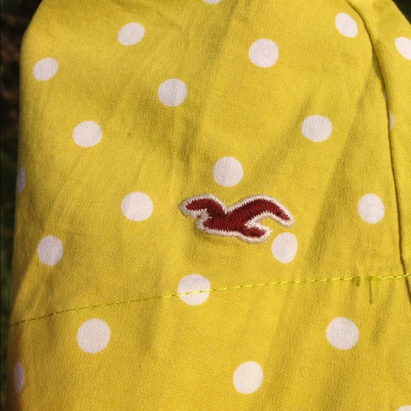 Hollister bright yellow-green polka dot top. - Picture 4 of 4