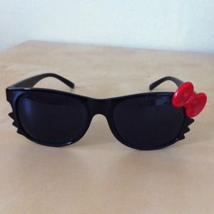 Hello Kitty Sunglasses