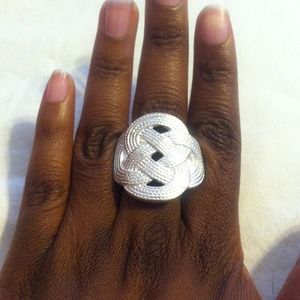 💰Sold 💰Metal weave knot ring