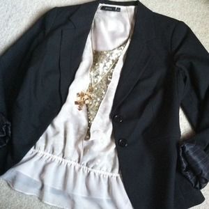 Host Pick!!! 🎉Sequin top