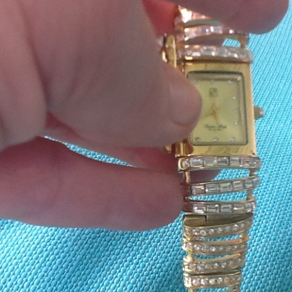 Watch - Picture 1 of 2