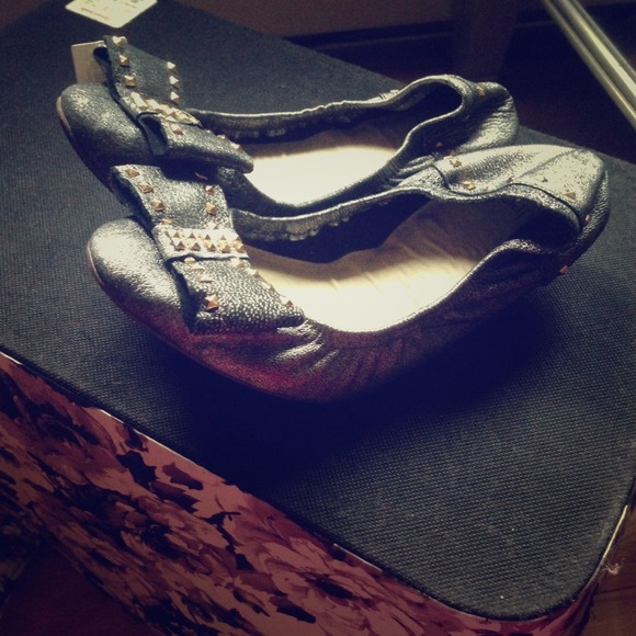 Never worn Gap bow ballet flats