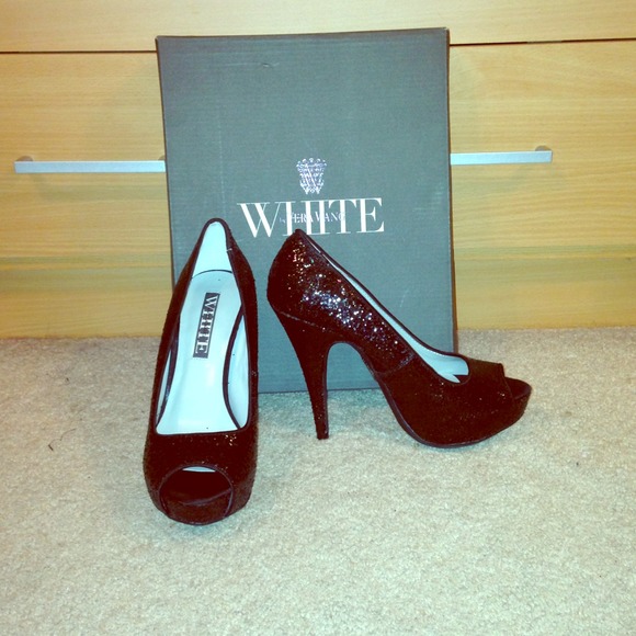 Vera Wang black sparkly heels