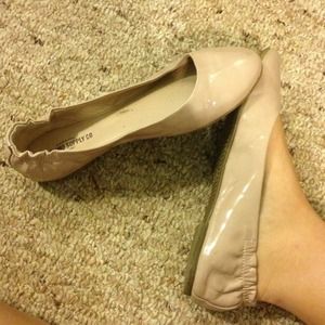 Nude Flats