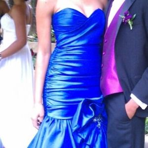 Prom Dress / ball gown size 4