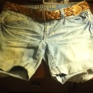 Wallflower shorts with belt