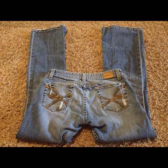 Buckle Jeans