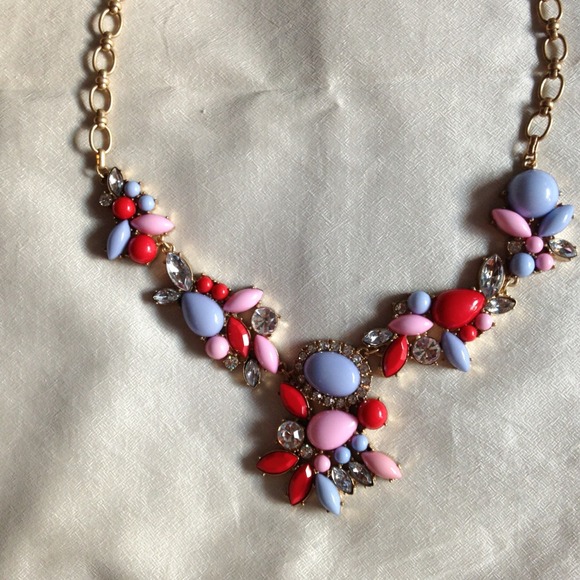 JCREW flower love necklace. MUST-SEE! NEW! - Picture 4 of 4