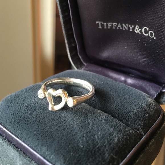 ❌SOLD‼️ Authentic Tiffany & Co. Ring - Picture 2 of 4