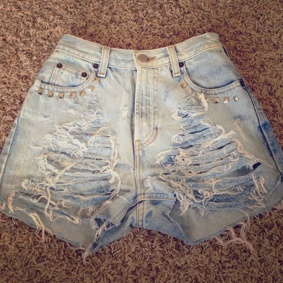 Custom denim high waisted light destroyed shorts